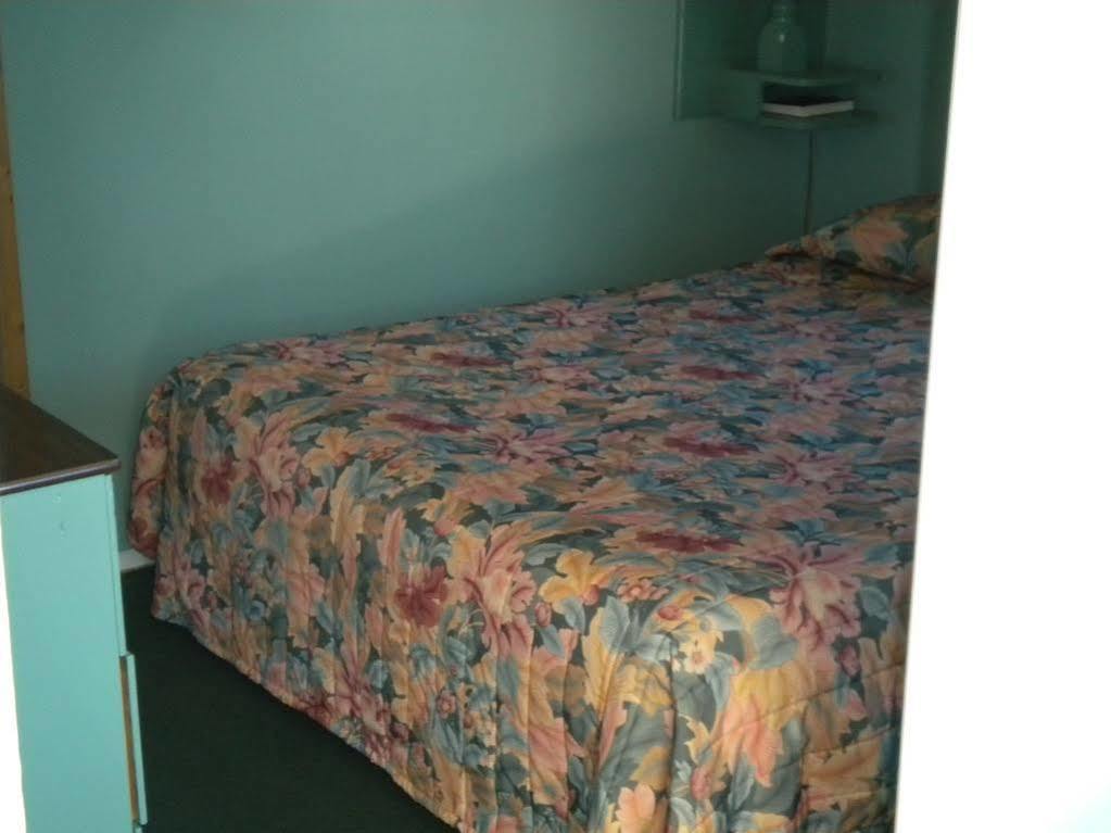 Pleasant View Motel Summerland Εξωτερικό φωτογραφία